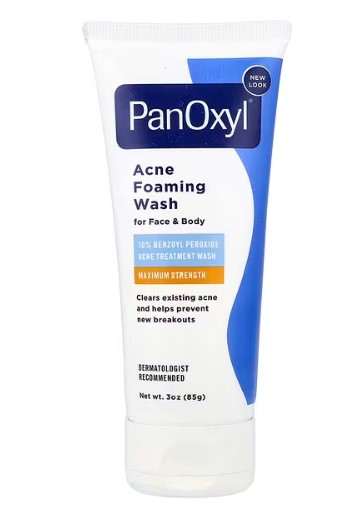 PanOxyl Acne Foaming Wash Maximum Strength 10% Benzoyl Peroxide tube, 85 g, a powerful antibacterial body wash for severe body acne in the UAE. This dermatologist-recommended foaming wash quickly clears existing breakouts and prevents future ones on the back, chest, and shoulders by killing acne-causing bacteria.