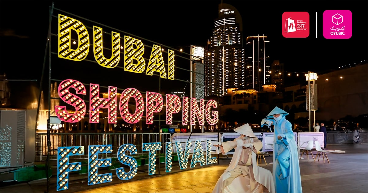 Dubai shopping festival and 2 ninja like cosplayers